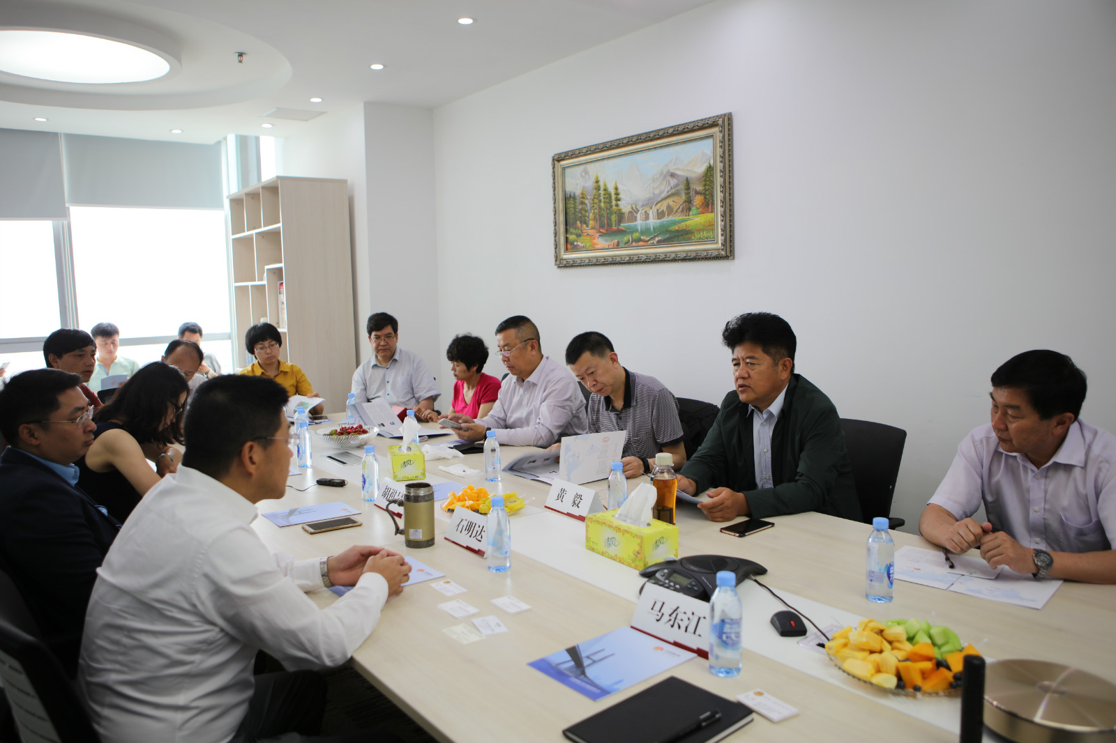 云南省政协副主席黄毅率队到访BOBAPP手机版 